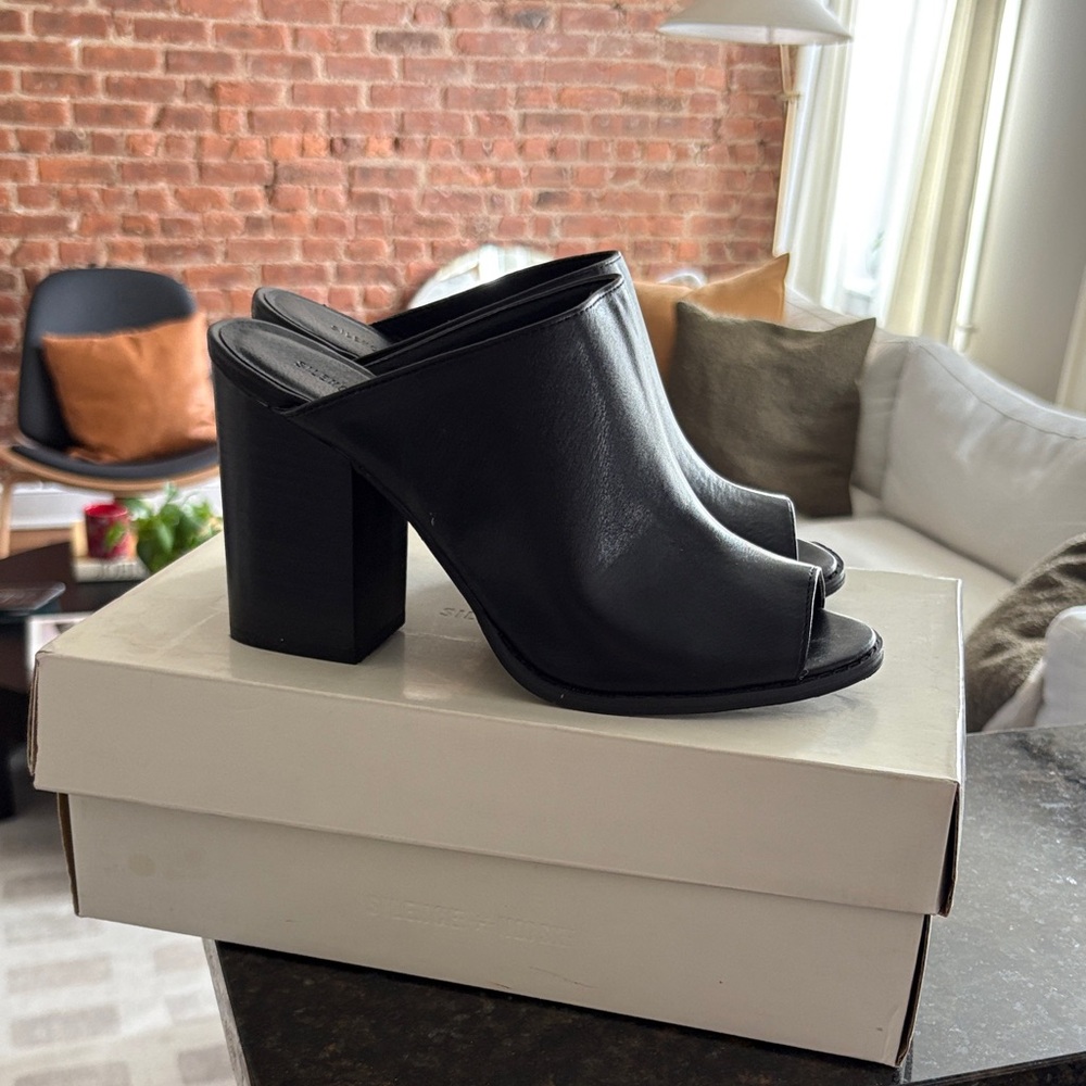 Urban Outfitters Black Leather Mules